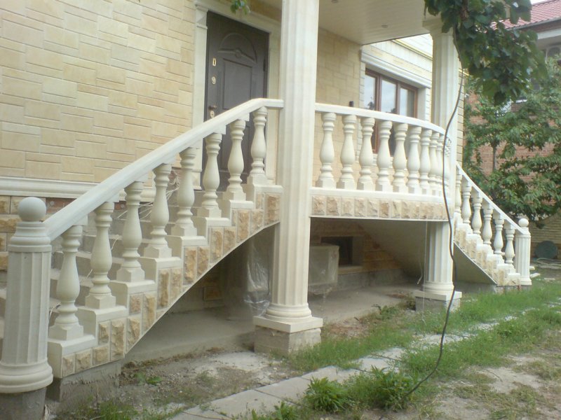Балясины для уличных лестниц