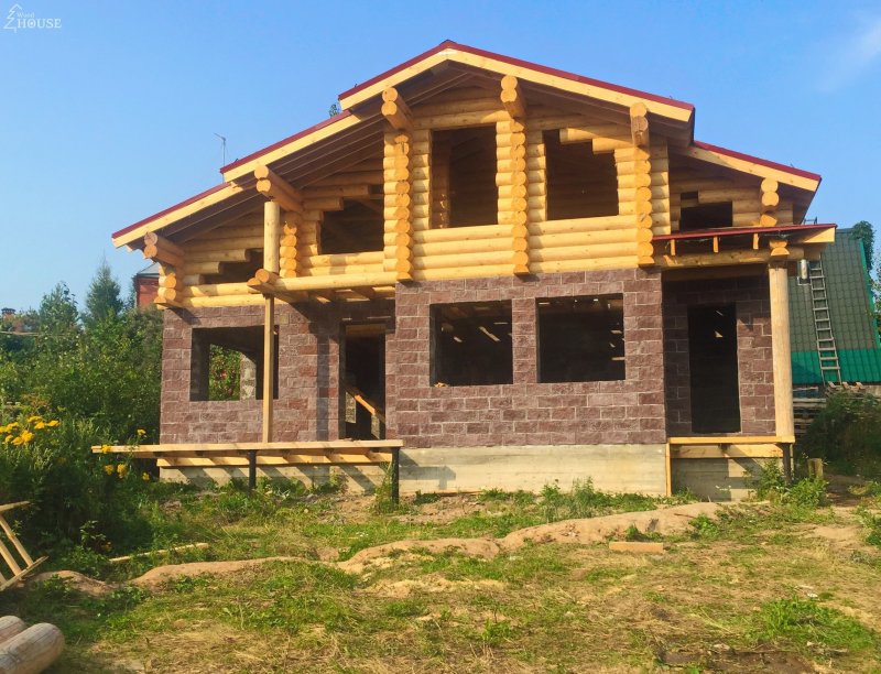 Комбинированный дом из бревна