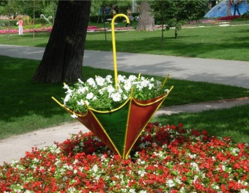 Клумба зонтик