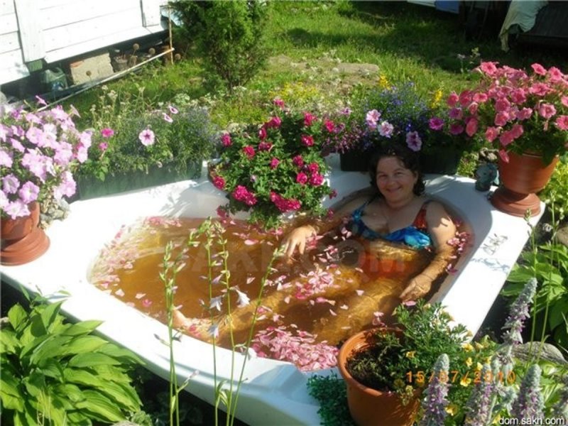 Ванна в саду