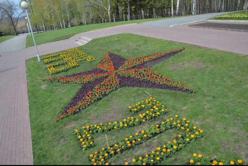 Клумба памяти (48 фото)