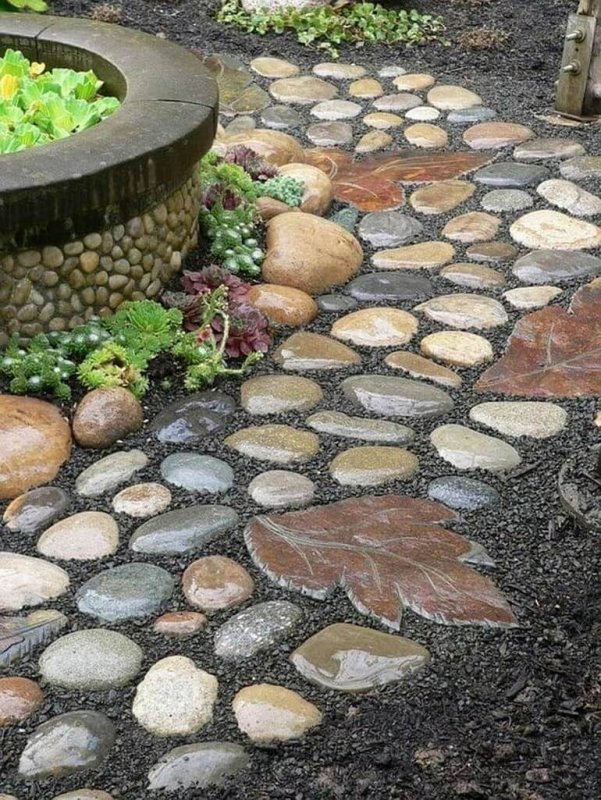 Садовые дорожки из камня