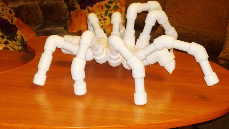 Фигурки из пластиковых труб