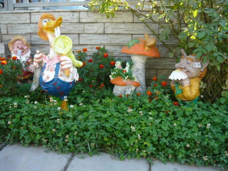 Фигурки для палисадника