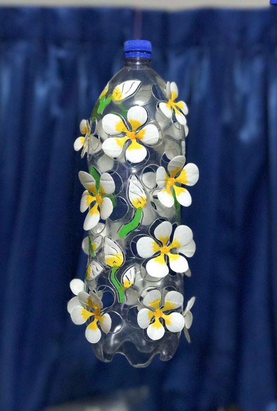 Поделка из пластиковой бутылки