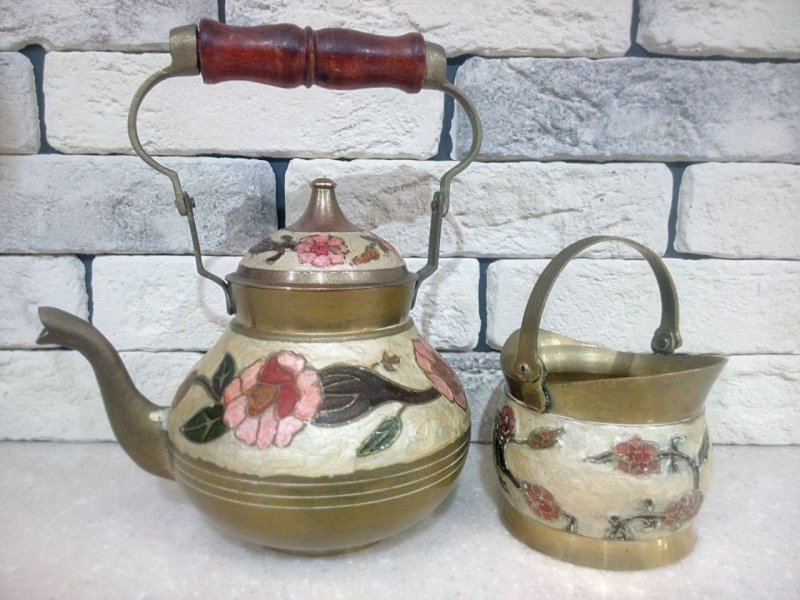 Старый заварочный чайник