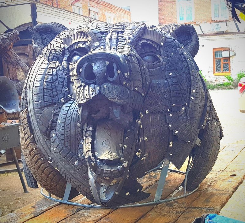 Фигуры из резиновых покрышек