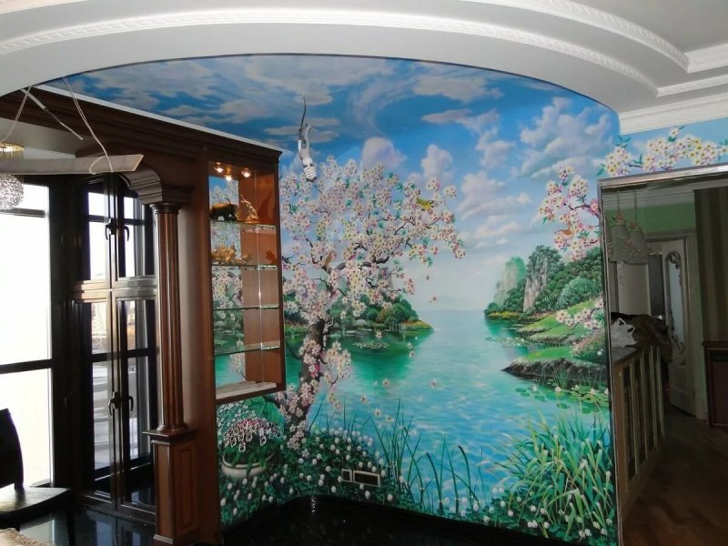 Украшение стены в коридоре