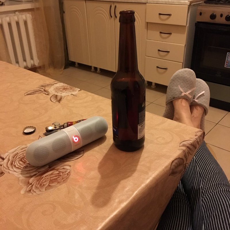 Пиво на столе квартира