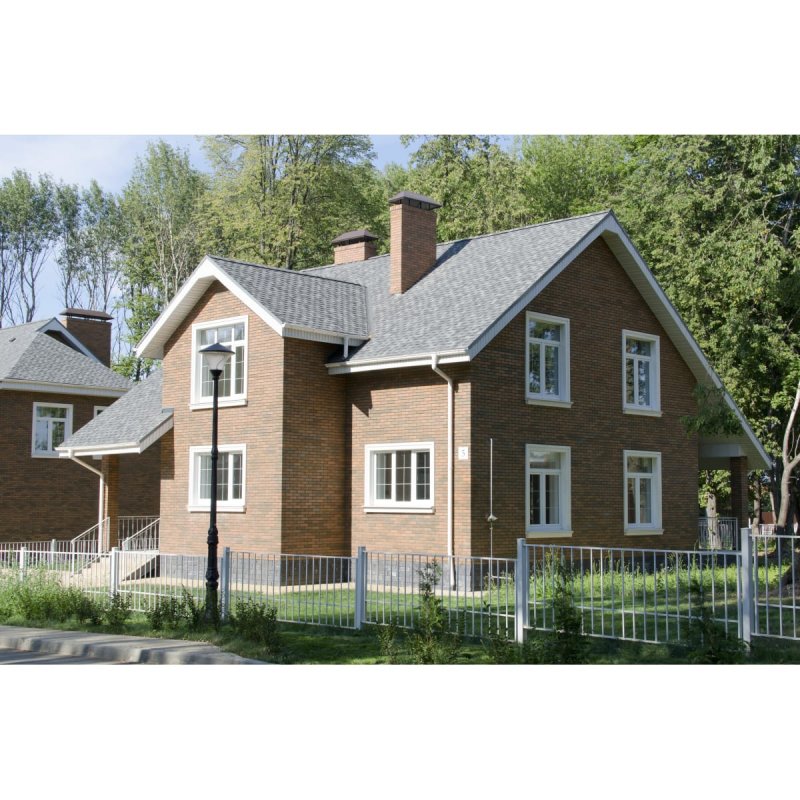Дом из кирпича