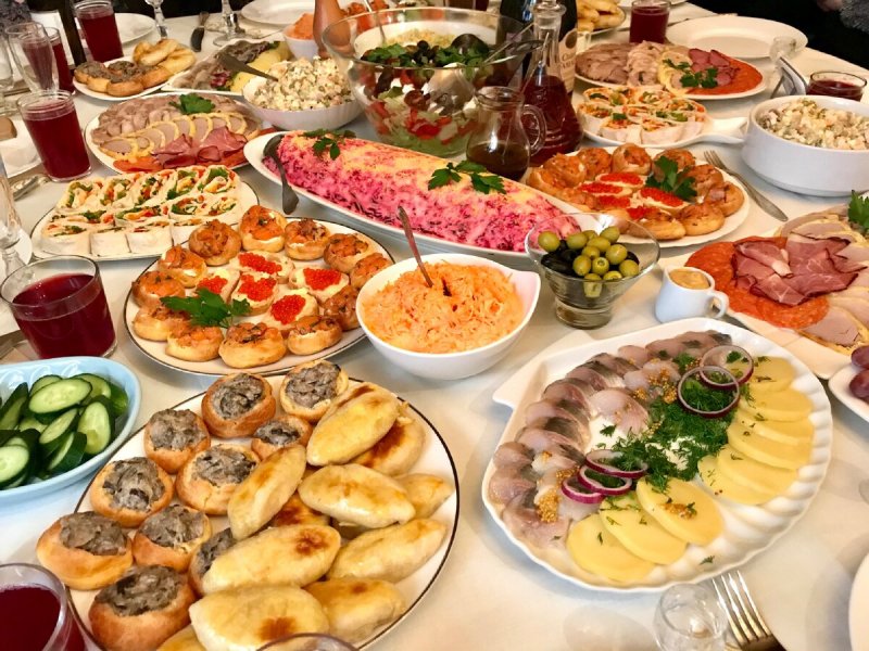 Праздничный кавказский стол