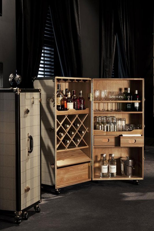Винный шкаф Cabinet DELARENTA 111464 Eichholtz