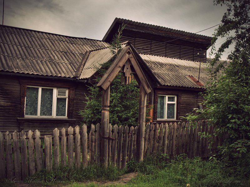 Старинный Сибирский дом