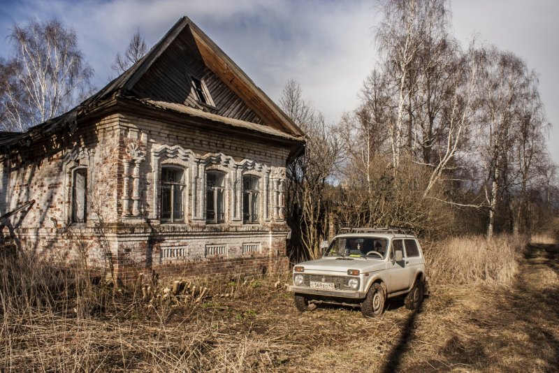 Старенький домик в деревне
