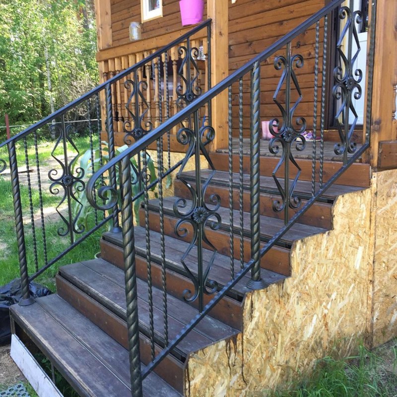 Ограждение крыльца