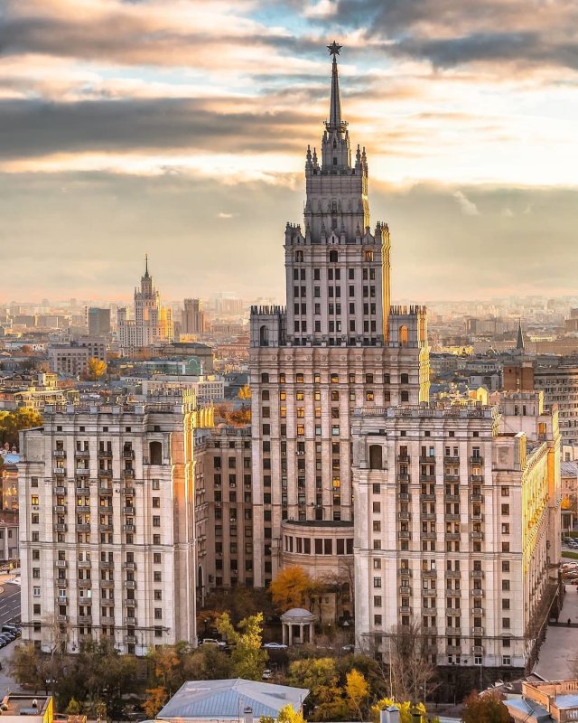 Высота сталинская Москва