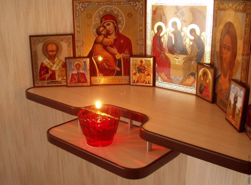 Угловые полки для икон