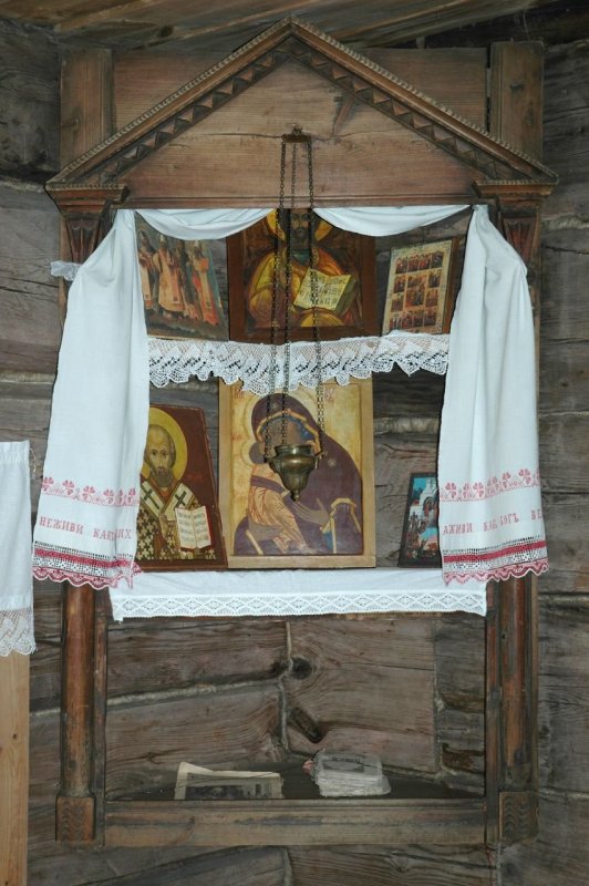 Красный угол в русской избе
