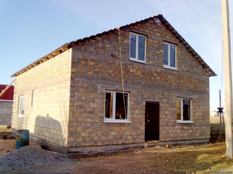 Домик из ракушечника