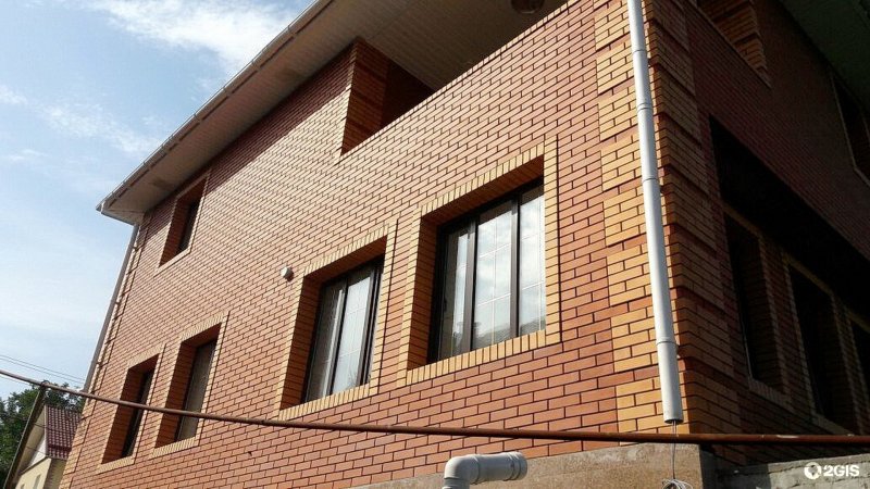 Дом из кирпича Брылино абрикос