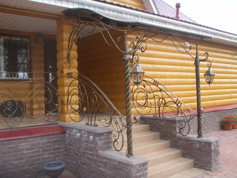 Ковка на крыльцо частный дом