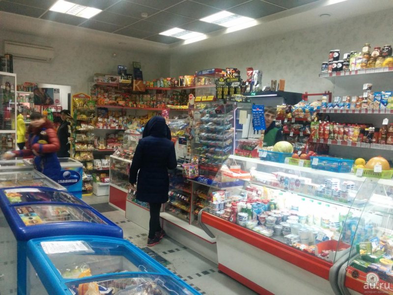 Магазин продуктов в доме