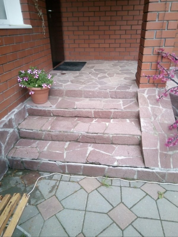 Отделка бетонного крыльца