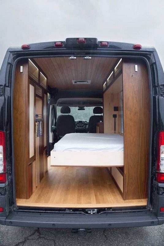 Ford Transit фургон внутри дом
