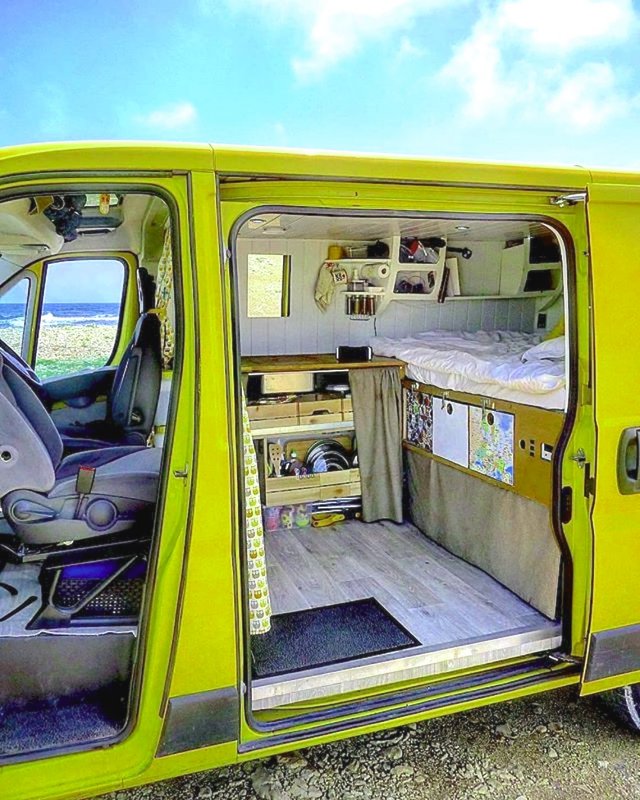 Фольксваген Camper van внутри