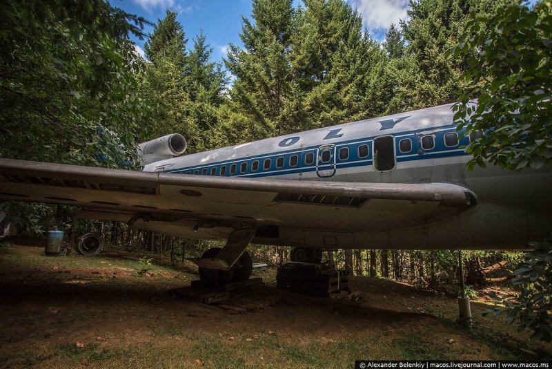 Boeing 727 House