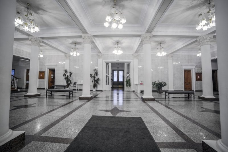 Планировка интерьера фойе кинотеатра