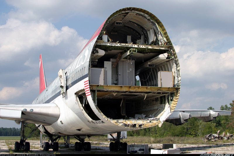 Дом в виде самолета