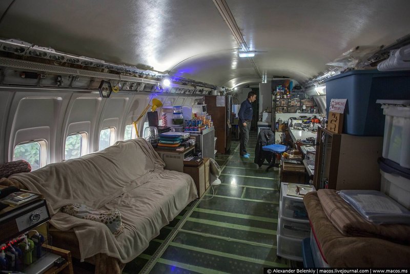 Дом самолет Боинг 727