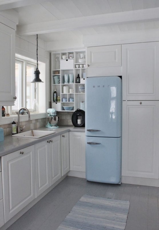 Кухня Винтаж холодильник Smeg