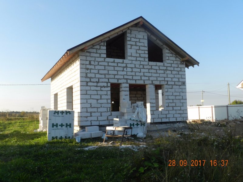Полутораэтажный дом из газобетона