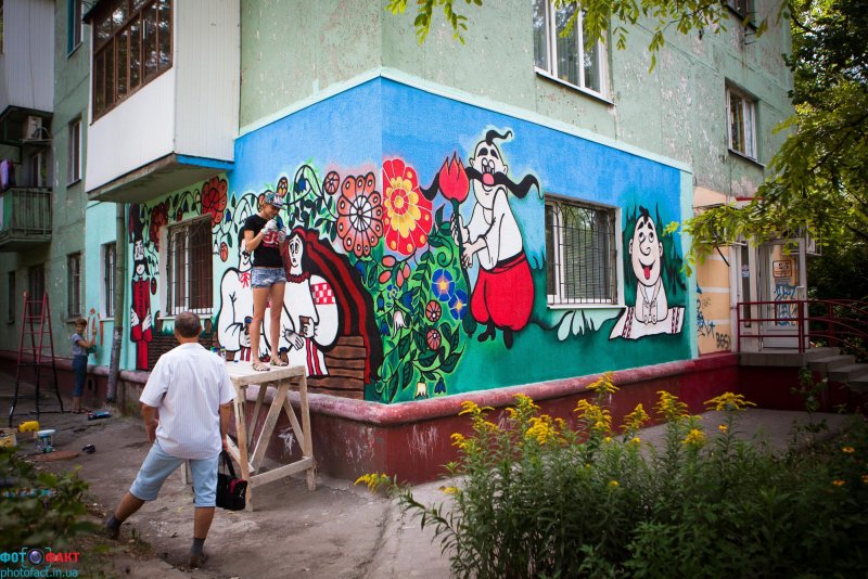 Разрисованный фасад дома