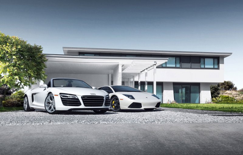 Audi r8 House