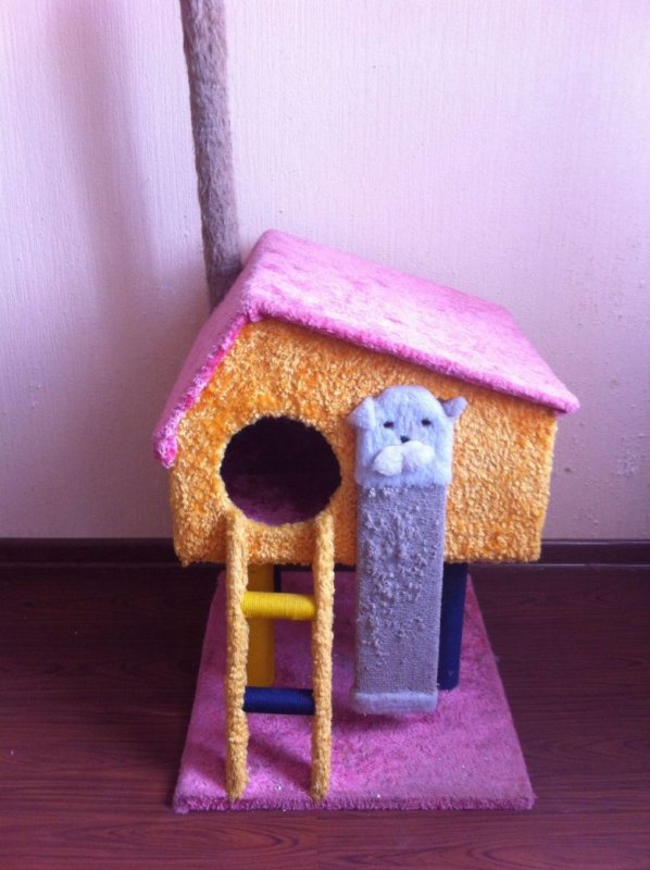 Кошкин дом из белого флиса