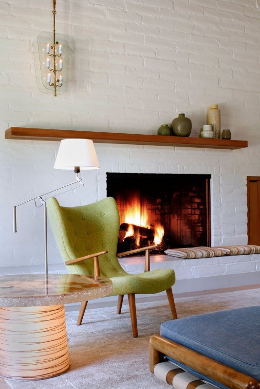 Mid Century Modern стиль камин