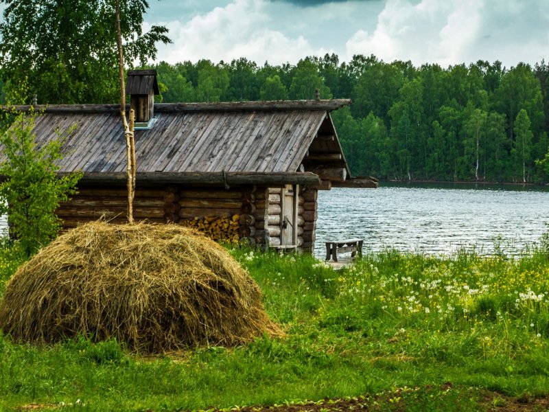 Озеро в деревне