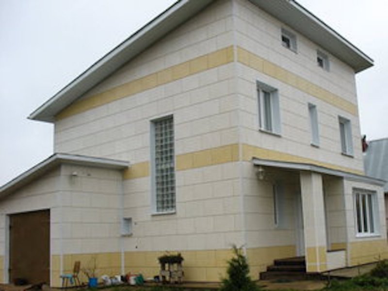 Комбинированная отделка дома