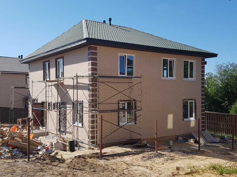 Крашеные дома из газобетона
