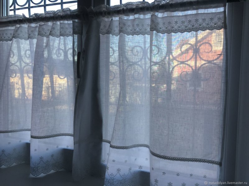Льняные шторки кафе