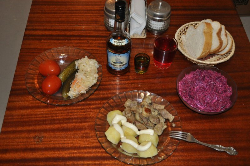 Водочка с закуской домашнее