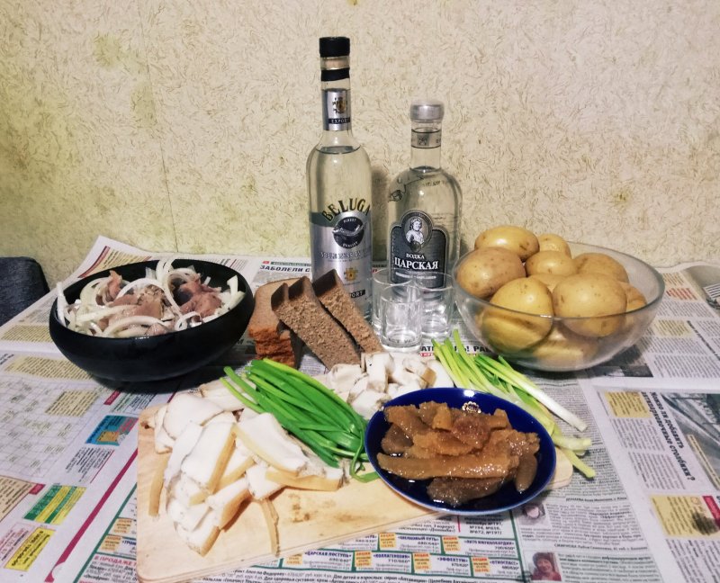 Застолье с водкой и закуской