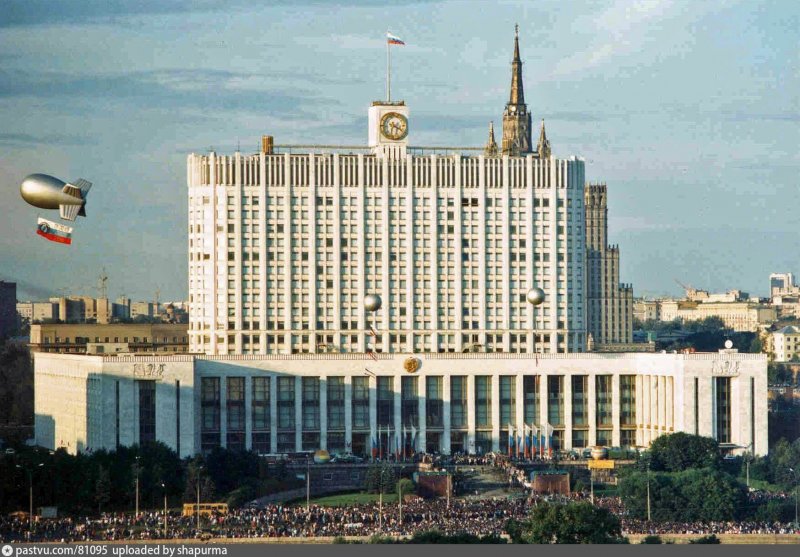 Здание Верховного совета РСФСР 1993