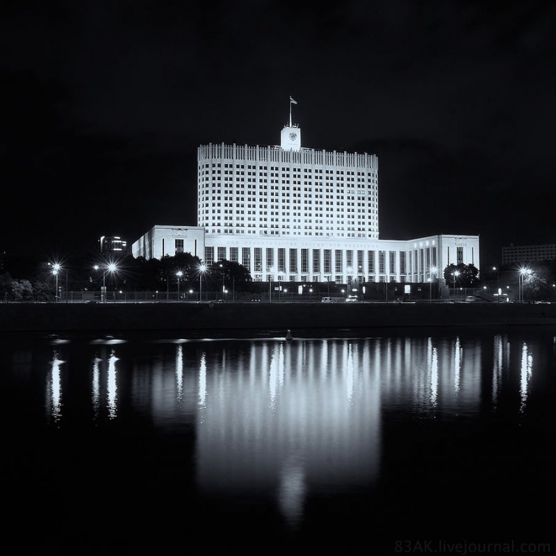 Белый дом в Москве
