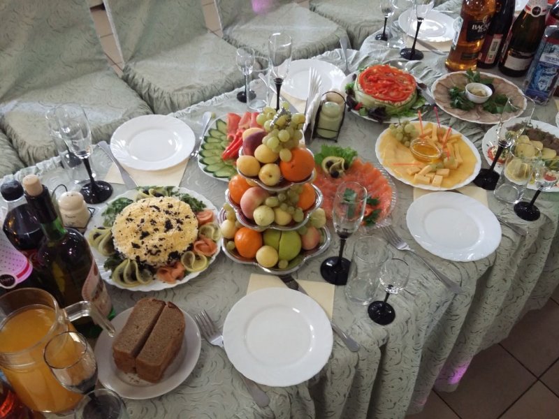 Застолье с шашлыком