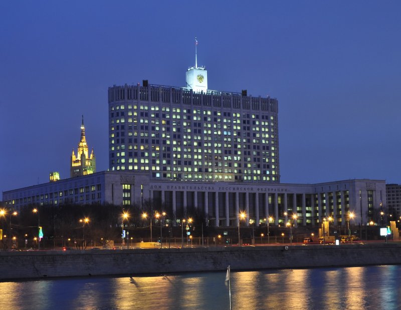 Дом правительства РФ ночью