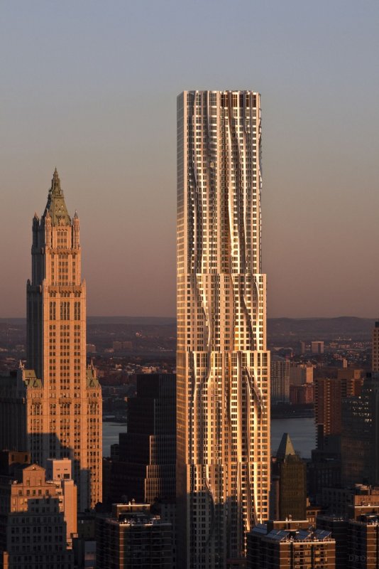 Фрэнк Оуэн Гери. Небоскрёб New York